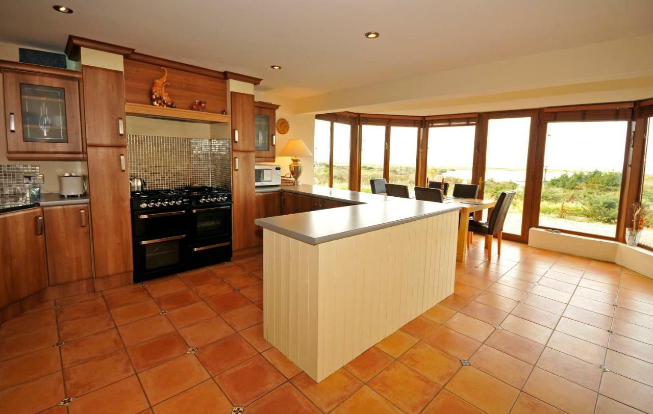 House With Sea Views Close To Beach With Wifi And Large Kitchen And Dining Ardnagreevagh Exterior photo